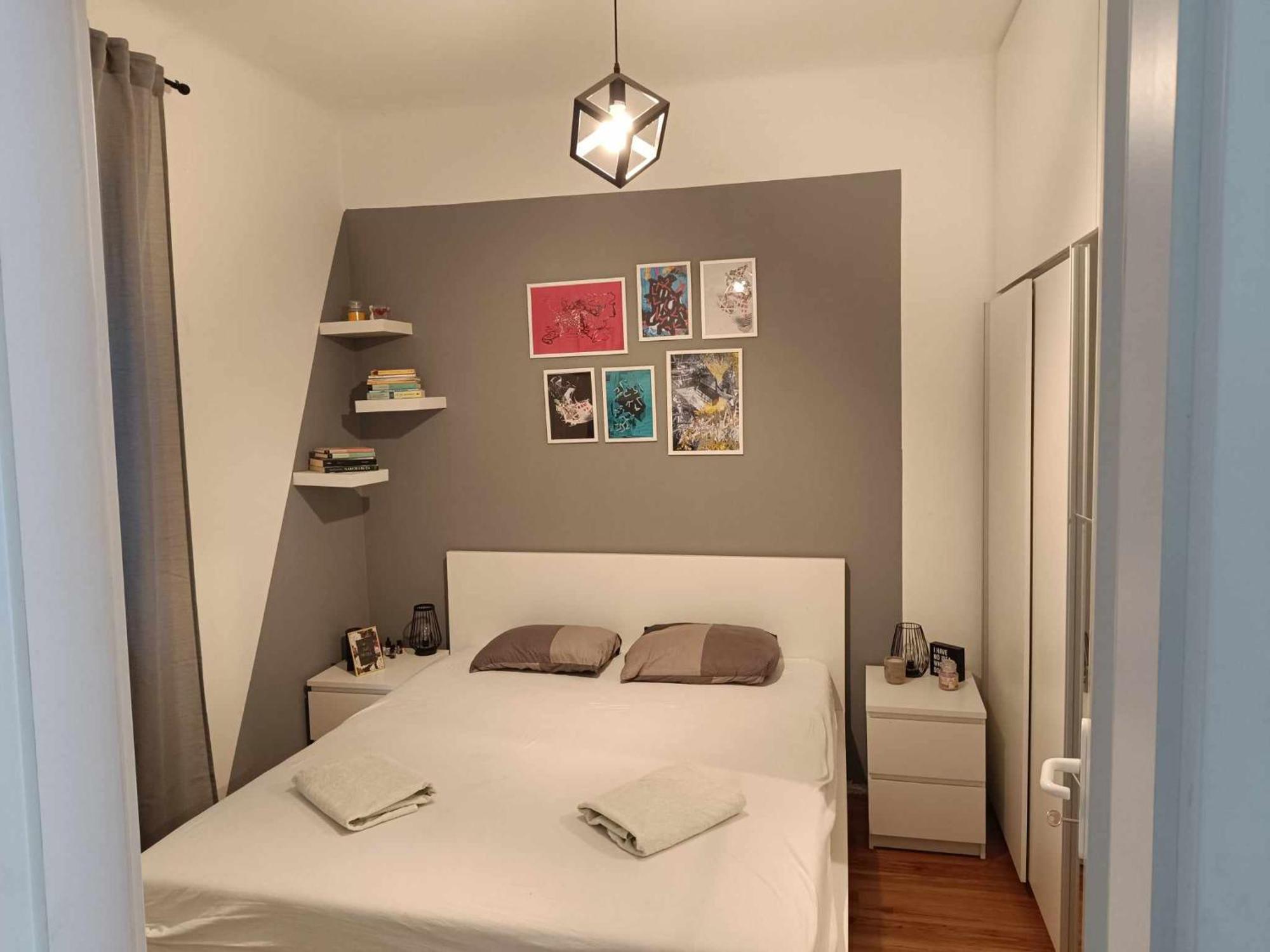 Novoureden Komforni Stan Od 90 M2 S Dvoristem Appartement Šibenik Buitenkant foto